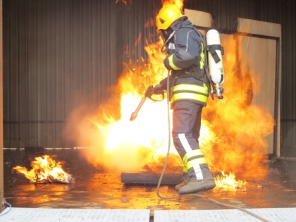 Test result confirmed: Water Mist Guns from AQUASYS highly effective for initial fire fighting